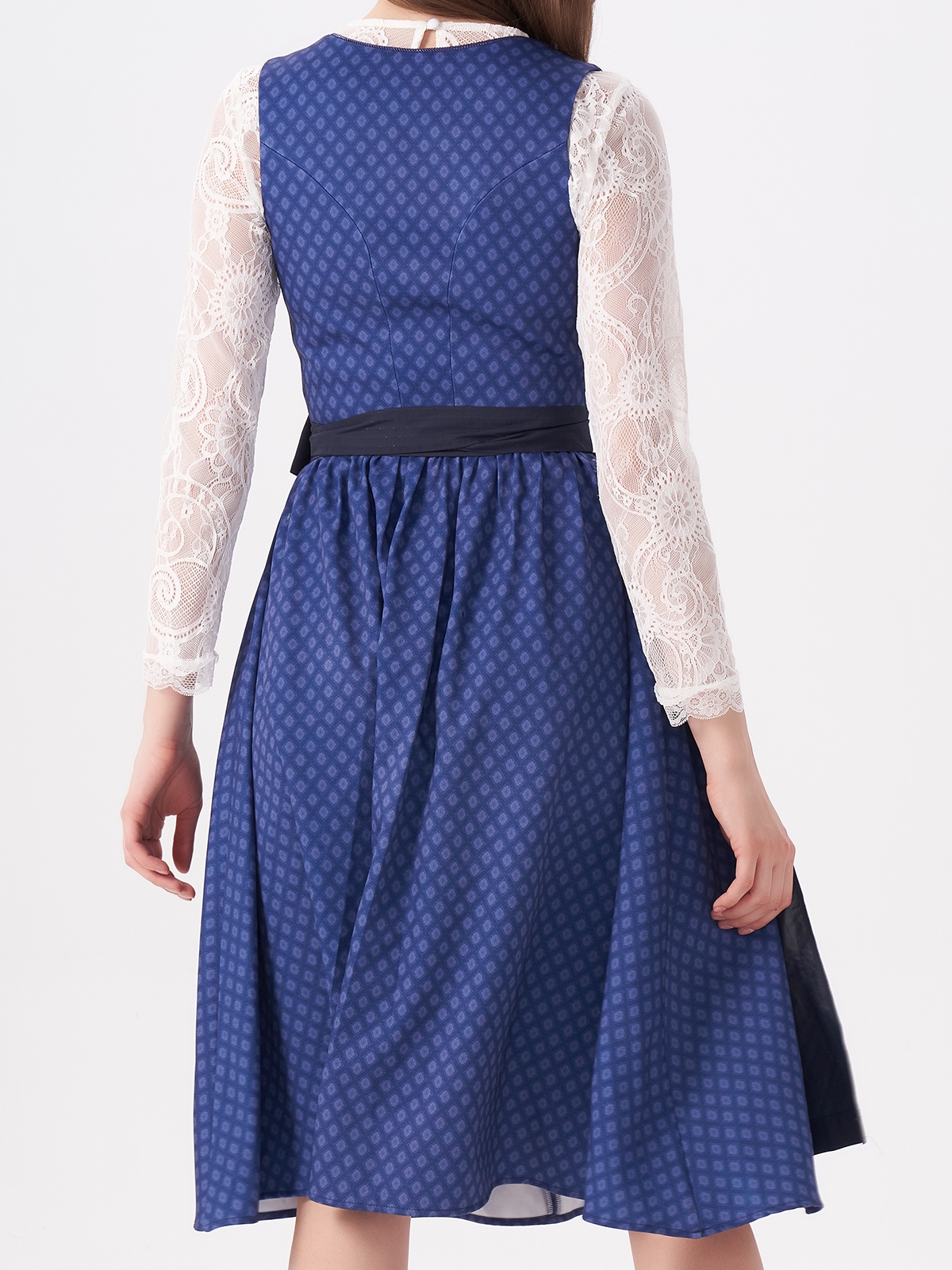 Dirndl in Blau mit floralen Details