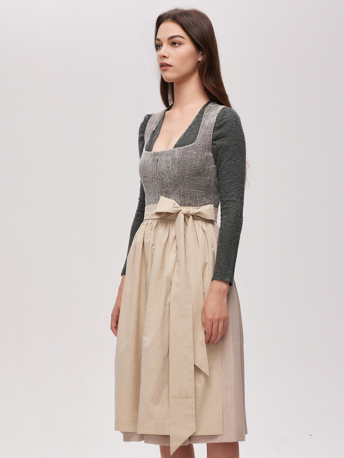 Dirndl in Grün