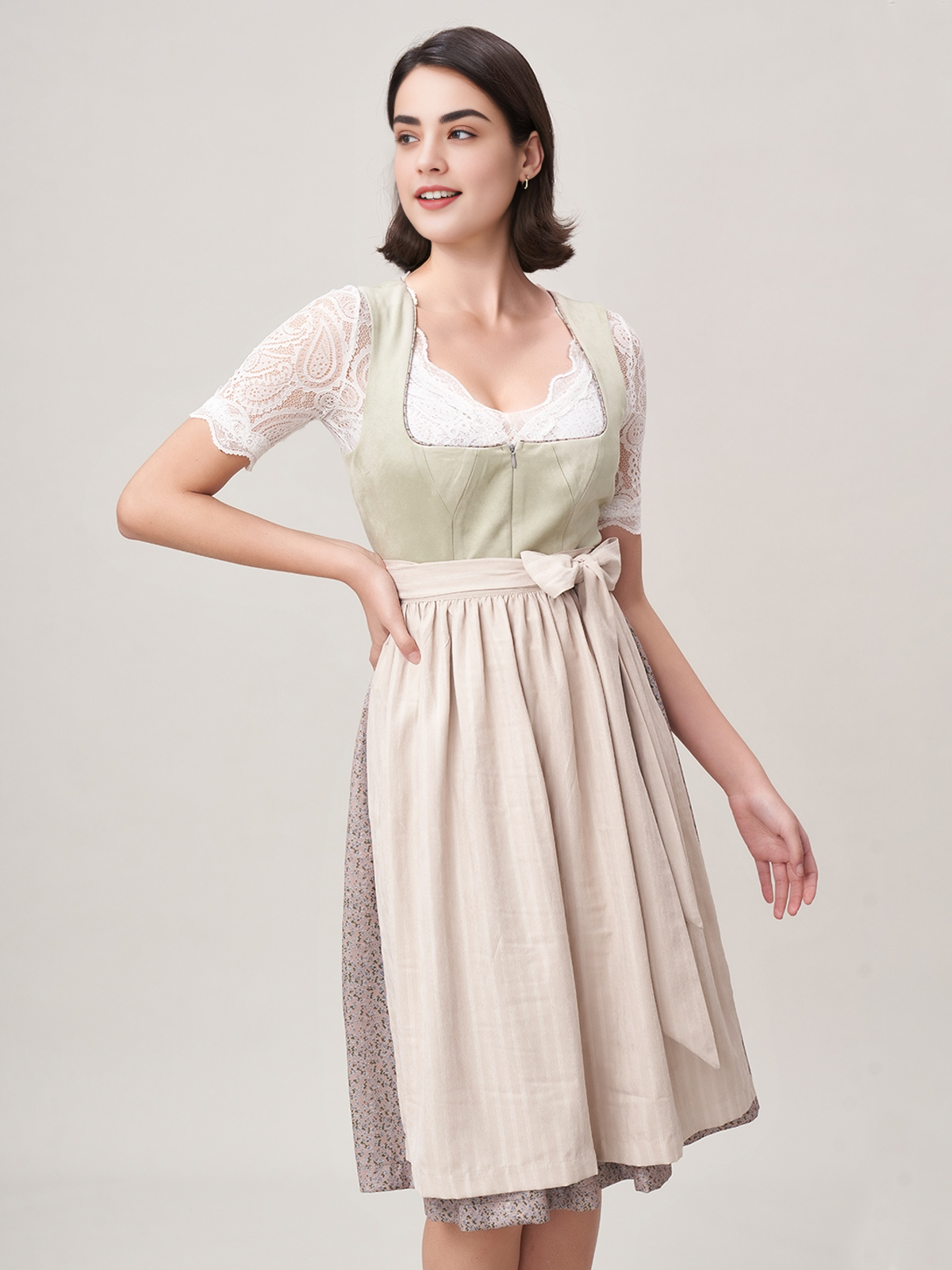 Modernes beiges Dirndl mit taillierter Silhouette