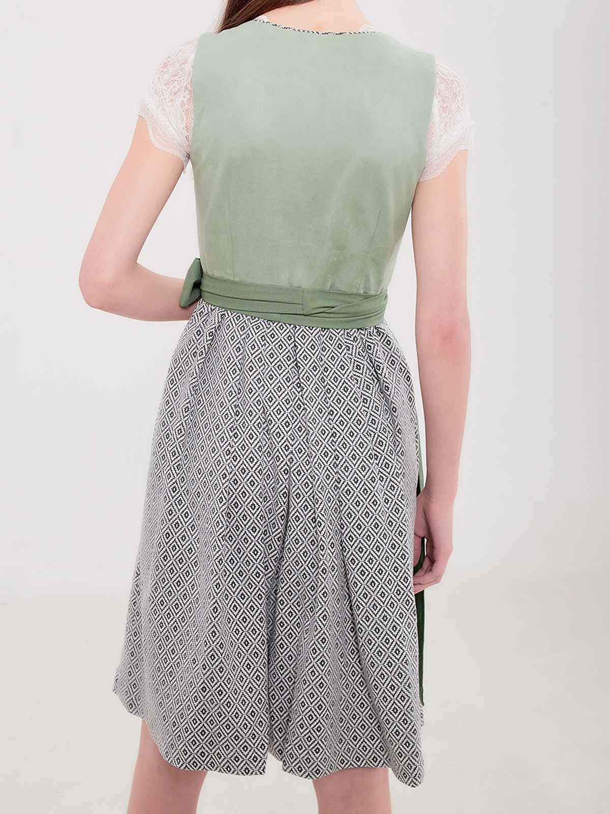 Modernes grünes Dirndl