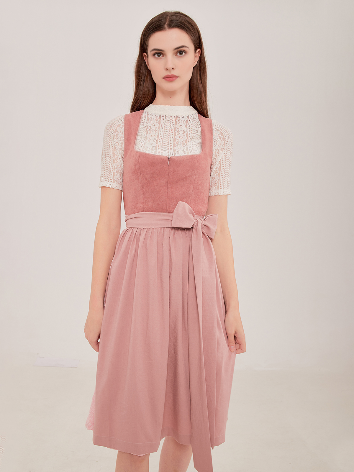 Elegante Langarm Dirndlbluse in Rosa