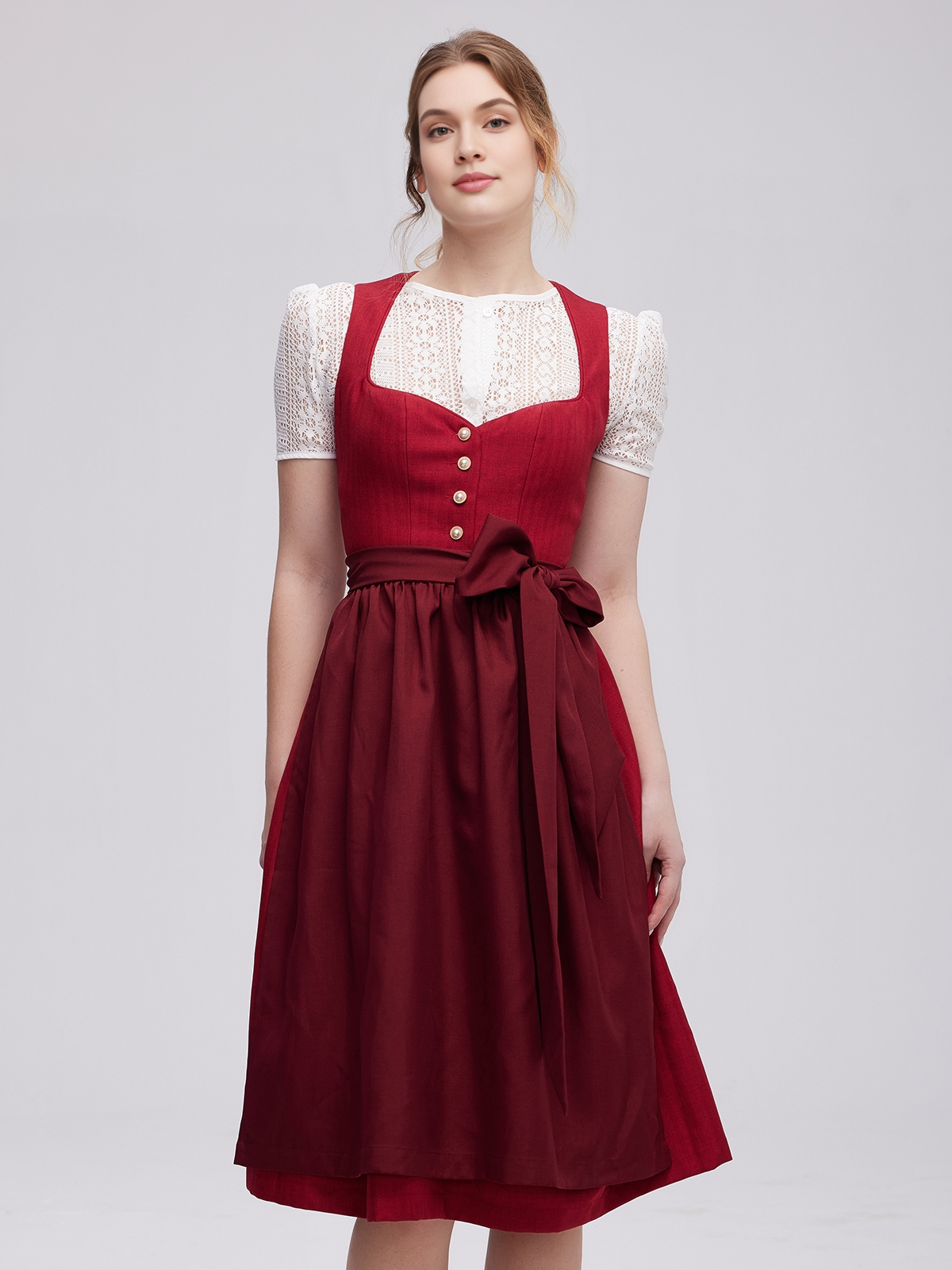 Dirndl in Rot und Grün