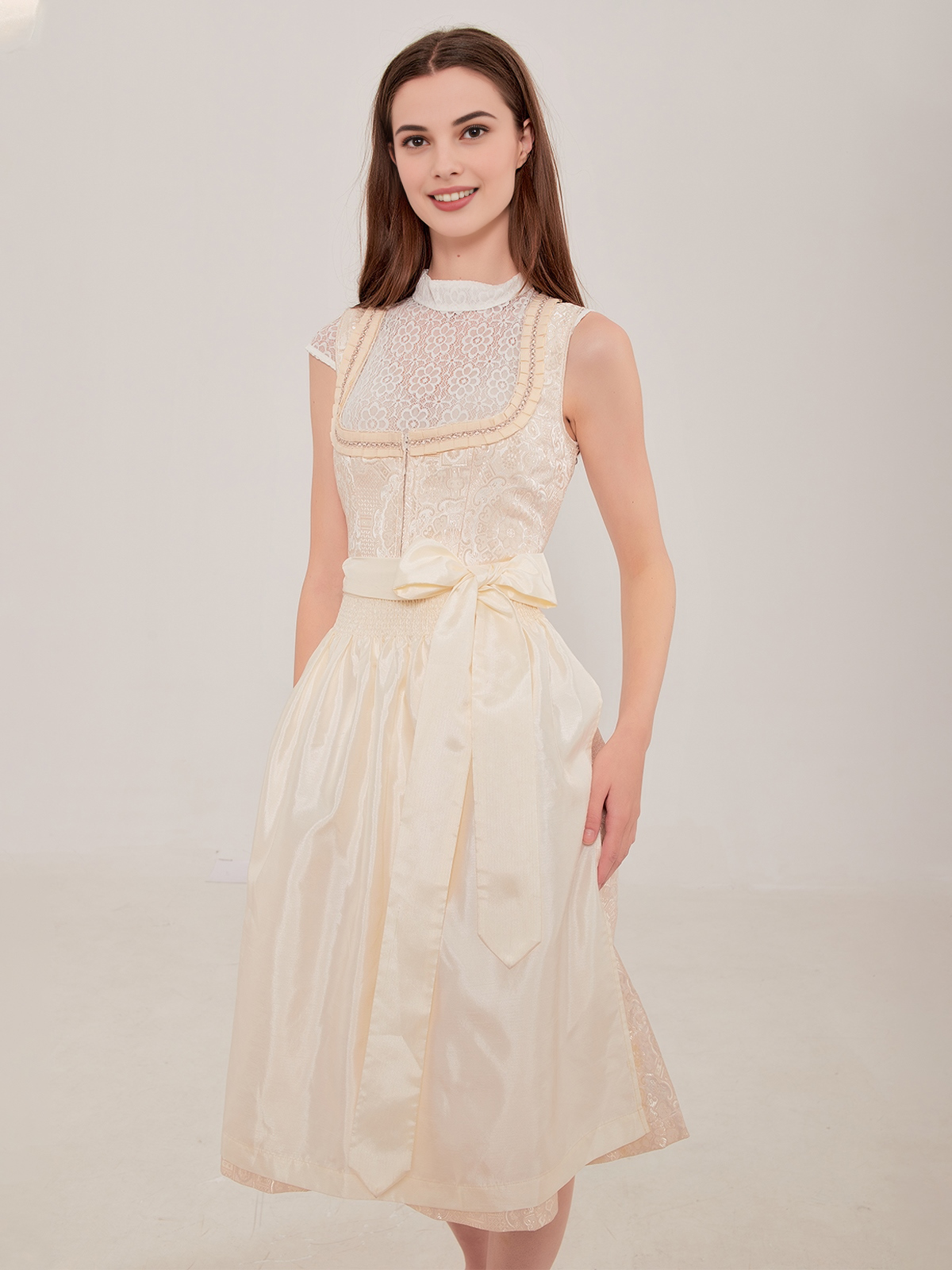 Modernes Dirndl von Ehreer